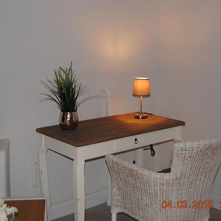 Schoene Ferienwohnung Zentral Gelegen Kiel Luaran gambar